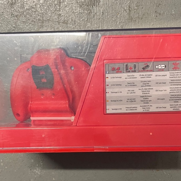 Carrera RC 2.4GHz Mario Kart Mini RC, Mario Remote Control Toy Car - New - Picture 4 of 5